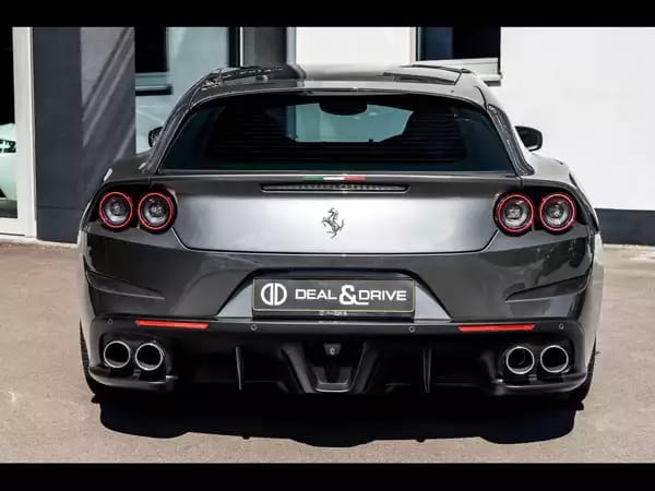 Ferrari GTC4Lusso V12 (689 CH) - Photo 3