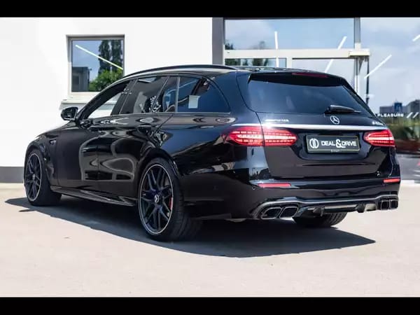 Mercedes-Benz E 63 AMG S T-MODELL (612 CH) - Photo 2