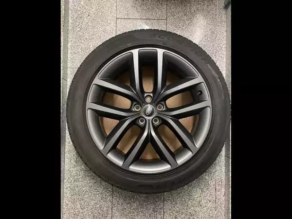 Jantes alu + Pneus hiver 22 285/45 R22 114V - Photo 2