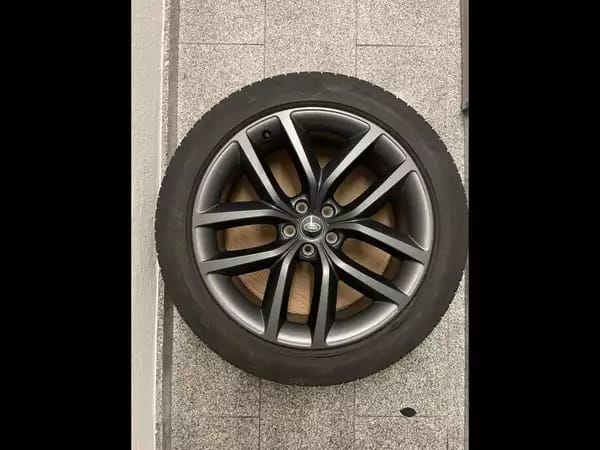 Jantes alu + Pneus hiver 22 285/45 R22 114V - Photo 3