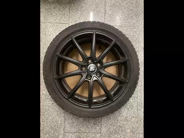 Jantes alu + Pneus hiver 18 215/45 R18 93V - Photo 2