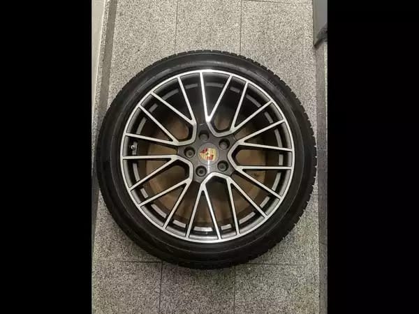 Jantes alu + Pneus hiver 21 305/35 R21 109V - Photo 2