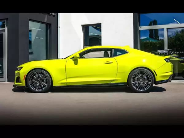 Chevrolet Camaro ZL1 6.2 V8 RWD - Photo 2