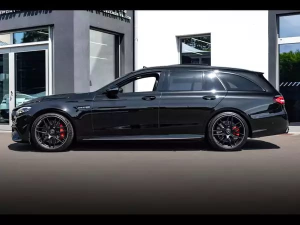 Mercedes-Benz E 63 AMG S T-MODELL (612 CH) - Photo 2