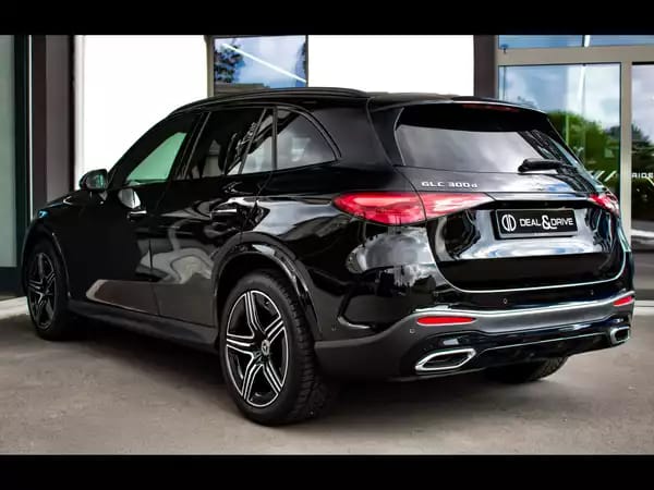 Mercedes-Benz GLC 300 d 4MATIC AMG-LINE - Photo 2