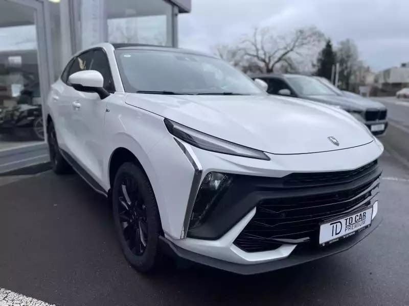 Forthing T5 Evo 1.5 Turbo Auto HEV - Photo 1