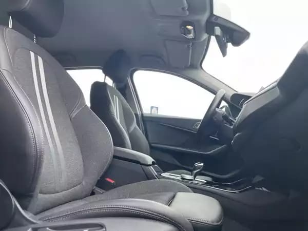 BMW 118 1.5l 140 Sportline Auto - Photo 3