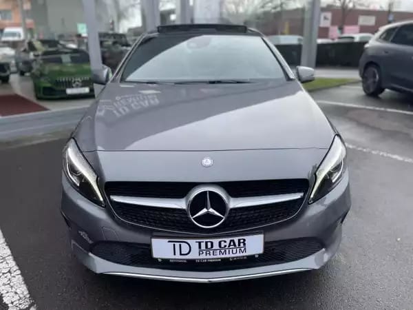 Mercedes-Benz A 180 d 7-DCT Toit Ouvrant - Photo 2
