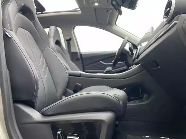 Forthing T5 Evo 1.5 Turbo Auto - Photo 3