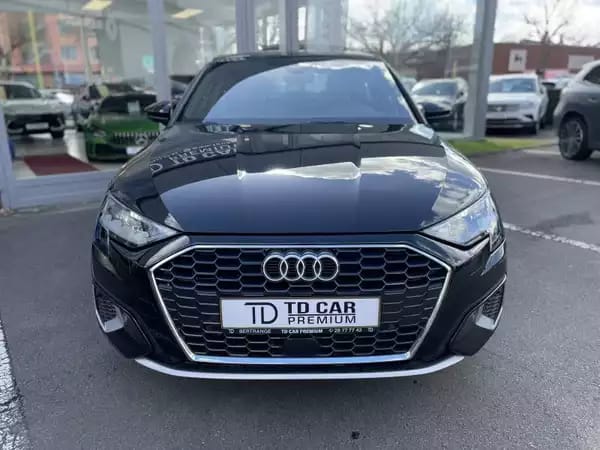 Audi A3 Limousine 30 TFSI S-Tronic - Photo 2