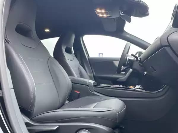 Mercedes-Benz A 200 AMG Line 7G-DCT - Photo 3