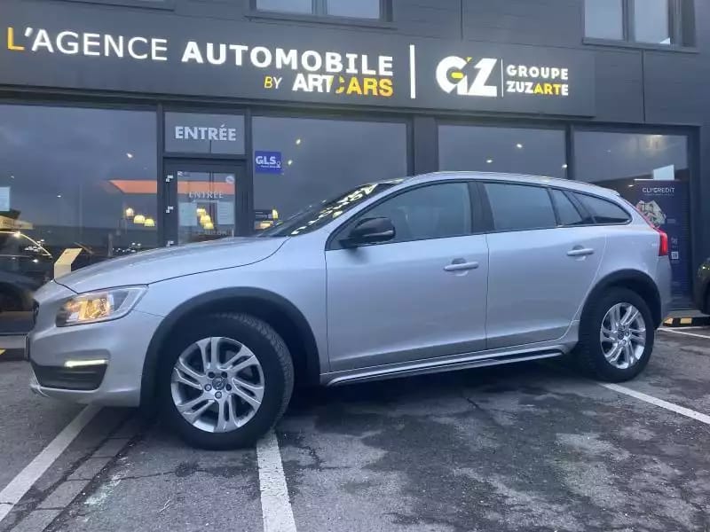 Volvo V60 Cross Country vente privé - Photo 1