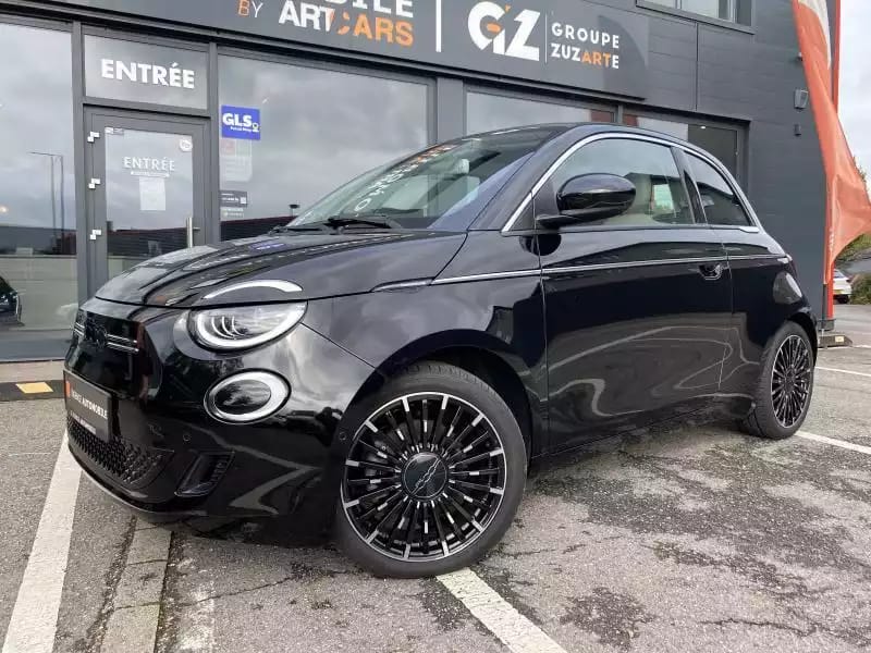 Fiat 500e Cabrio - Photo 1