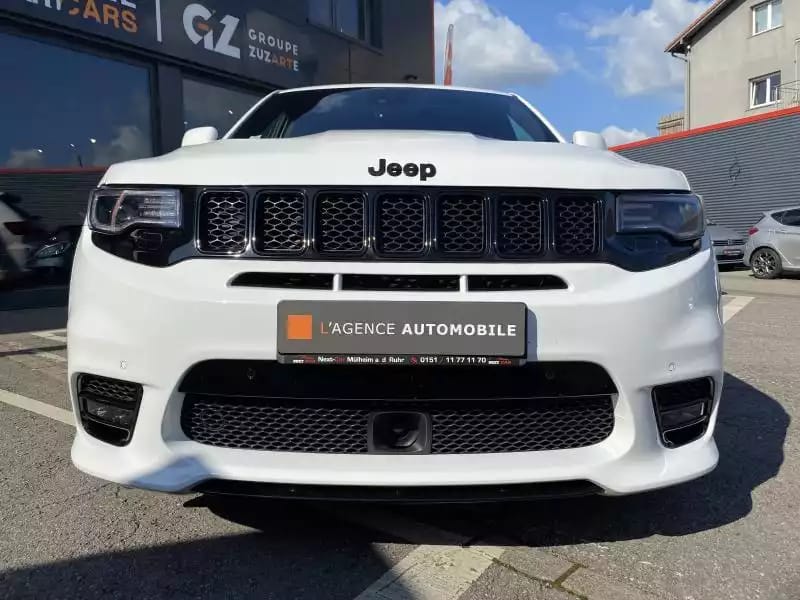 Jeep Grand Cherokee SRT8 - Photo 1