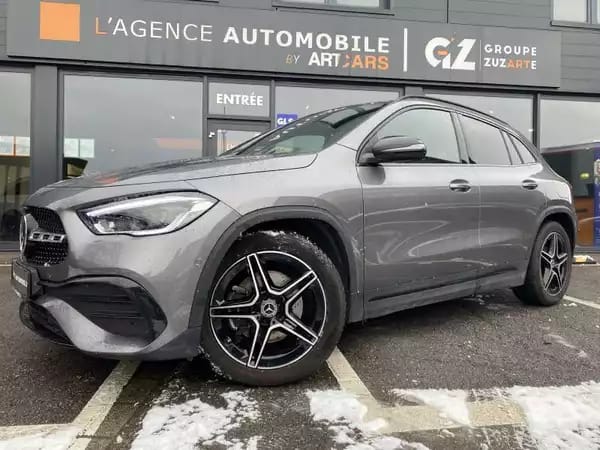 Mercedes-Benz GLA 200 AMG Line - Photo 2