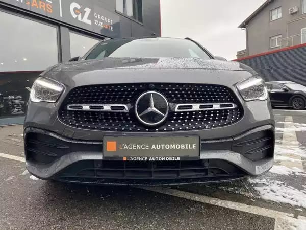 Mercedes-Benz GLA 200 AMG Line - Photo 2