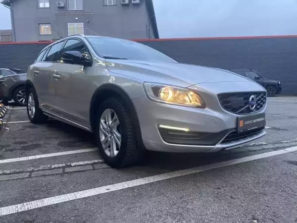 Volvo V60 Cross Country vente privé - Photo 3