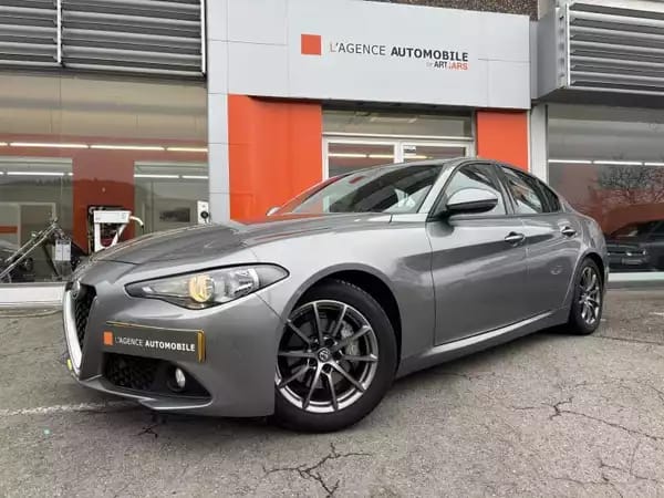 Alfa Romeo Giulia 2.2 TURBO DIESEL - Photo 2