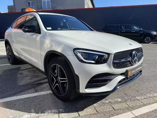 Mercedes-Benz GLC 220 D 4MATIC PACK AMG - Photo 3