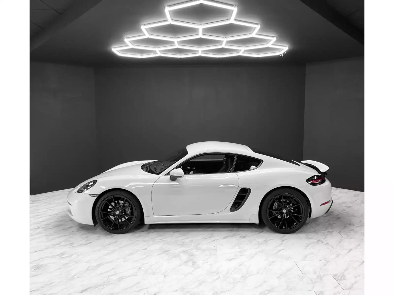 Porsche 718 Cayman 718 - Photo 1