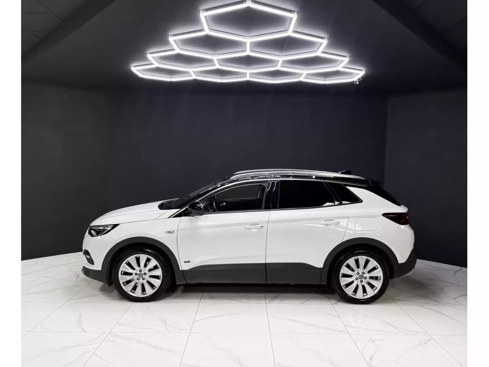 Opel Grandland X Hybrid4 300 - Photo 1