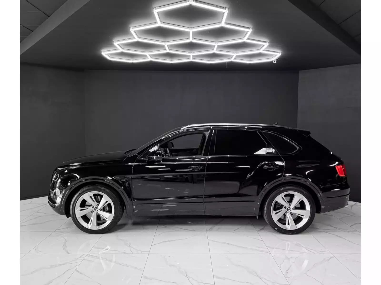 Bentley Bentayga 4.0 V8 - Photo 1