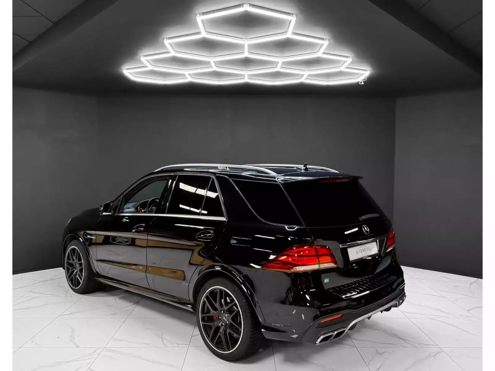Mercedes-Benz GLE 63 AMG S 1hd / AIRM. / H&K / PANO / FULL MERCEDES SERVICE - Photo 1