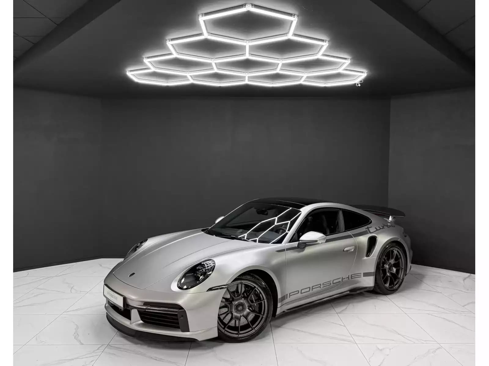 Porsche 911 TURBO 50 YEARS - Photo 1