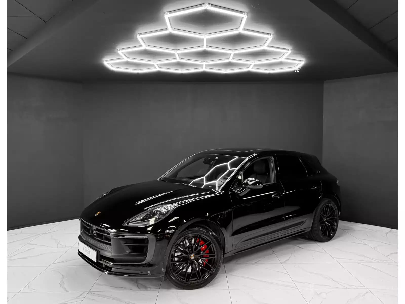Porsche Macan III GTS - Photo 1