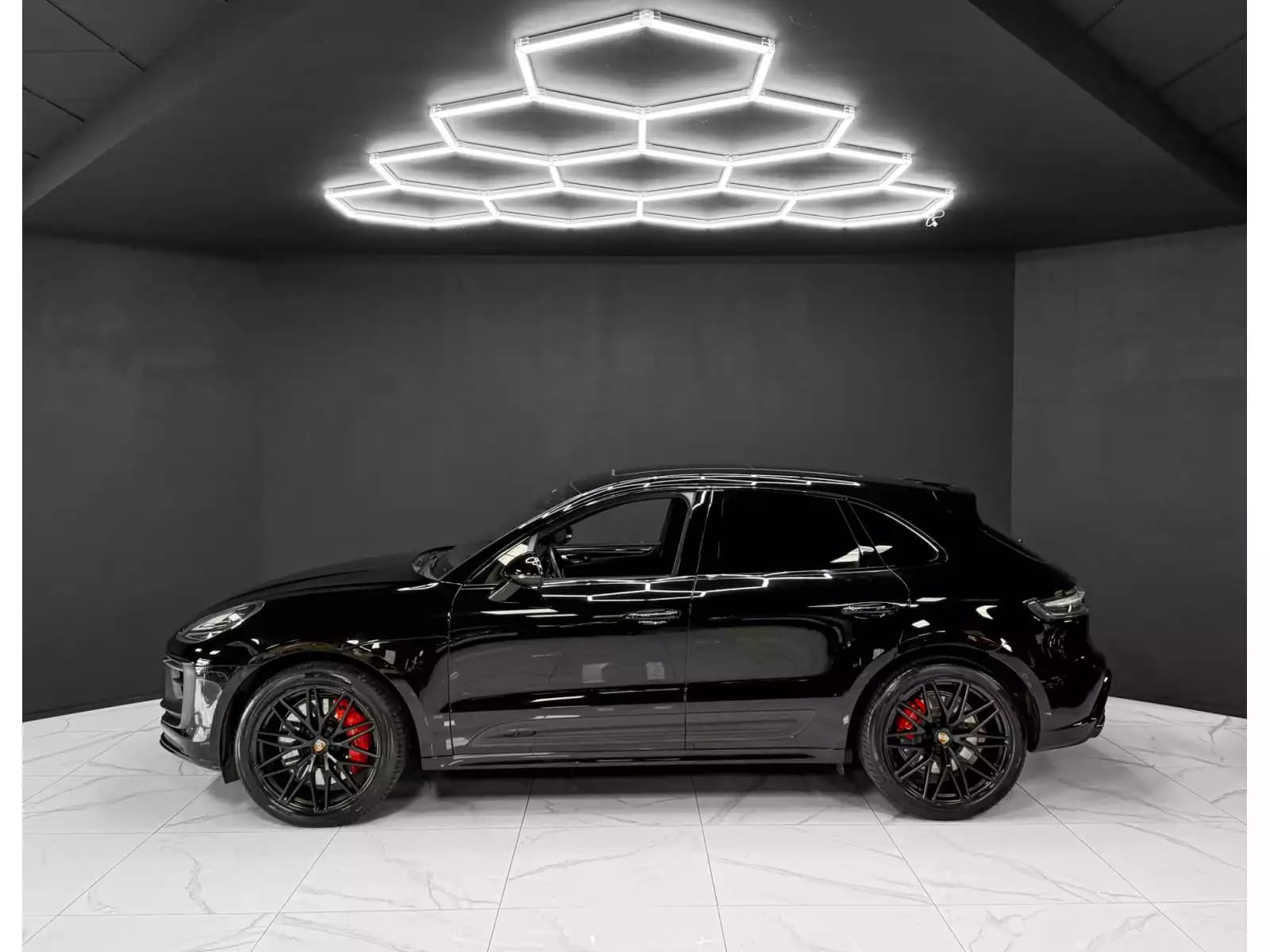 Porsche Macan III GTS - Photo 1