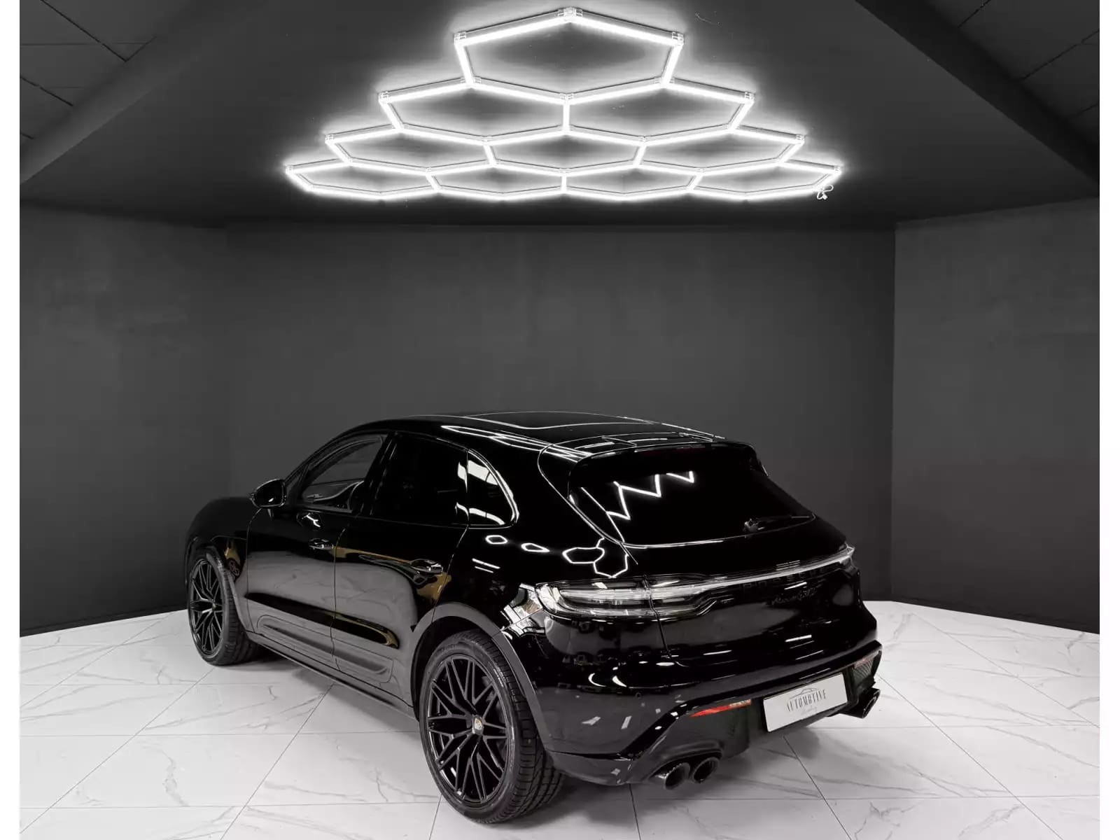 Porsche Macan III GTS - Photo 1