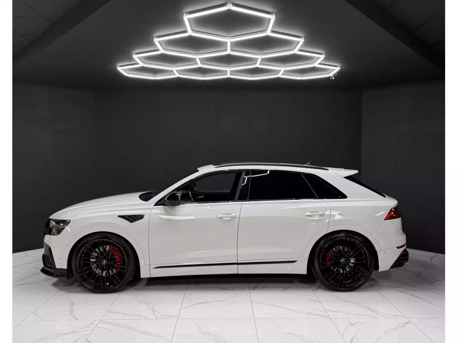 Audi SQ8 4.0 TFSI / ABT / MATRIX / B&O / PANO / HEAD-UP / 360° - Photo 1