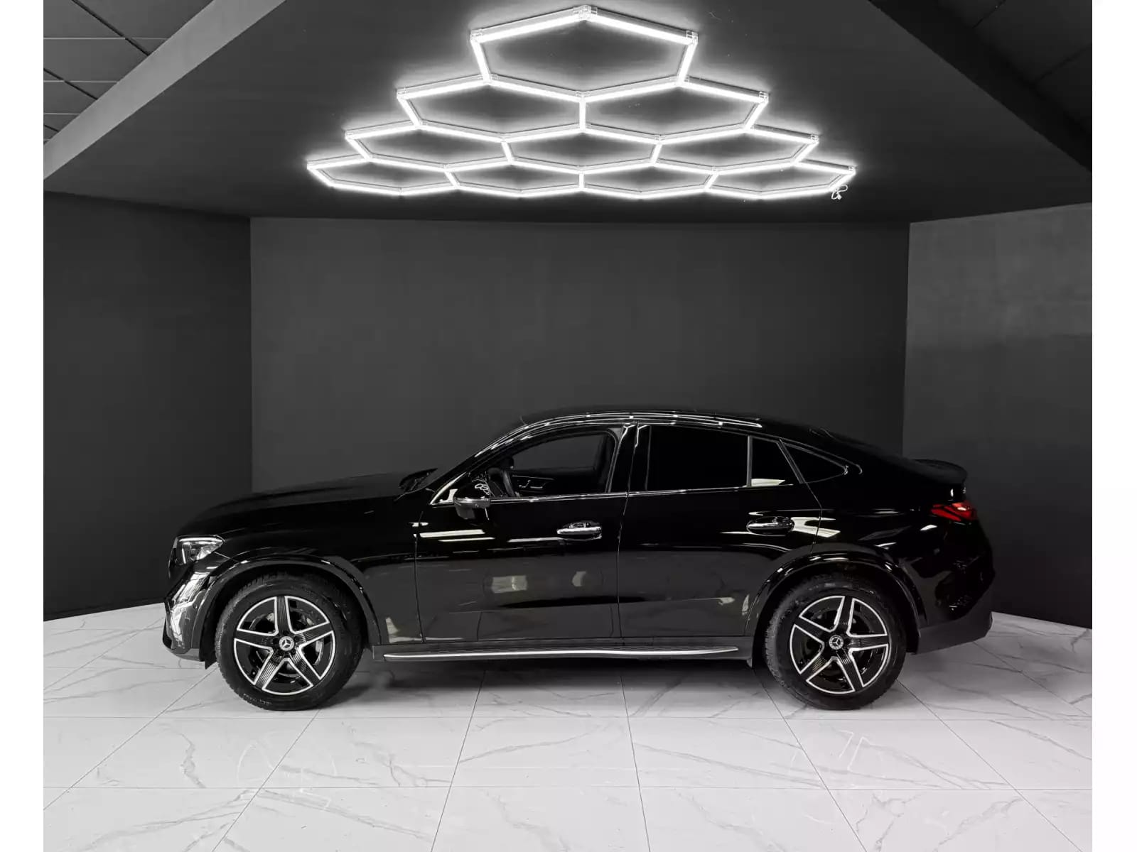 Mercedes-Benz GLC 300 d Coupé AMG LINE / BURMESTER / 3D CAM - Photo 1