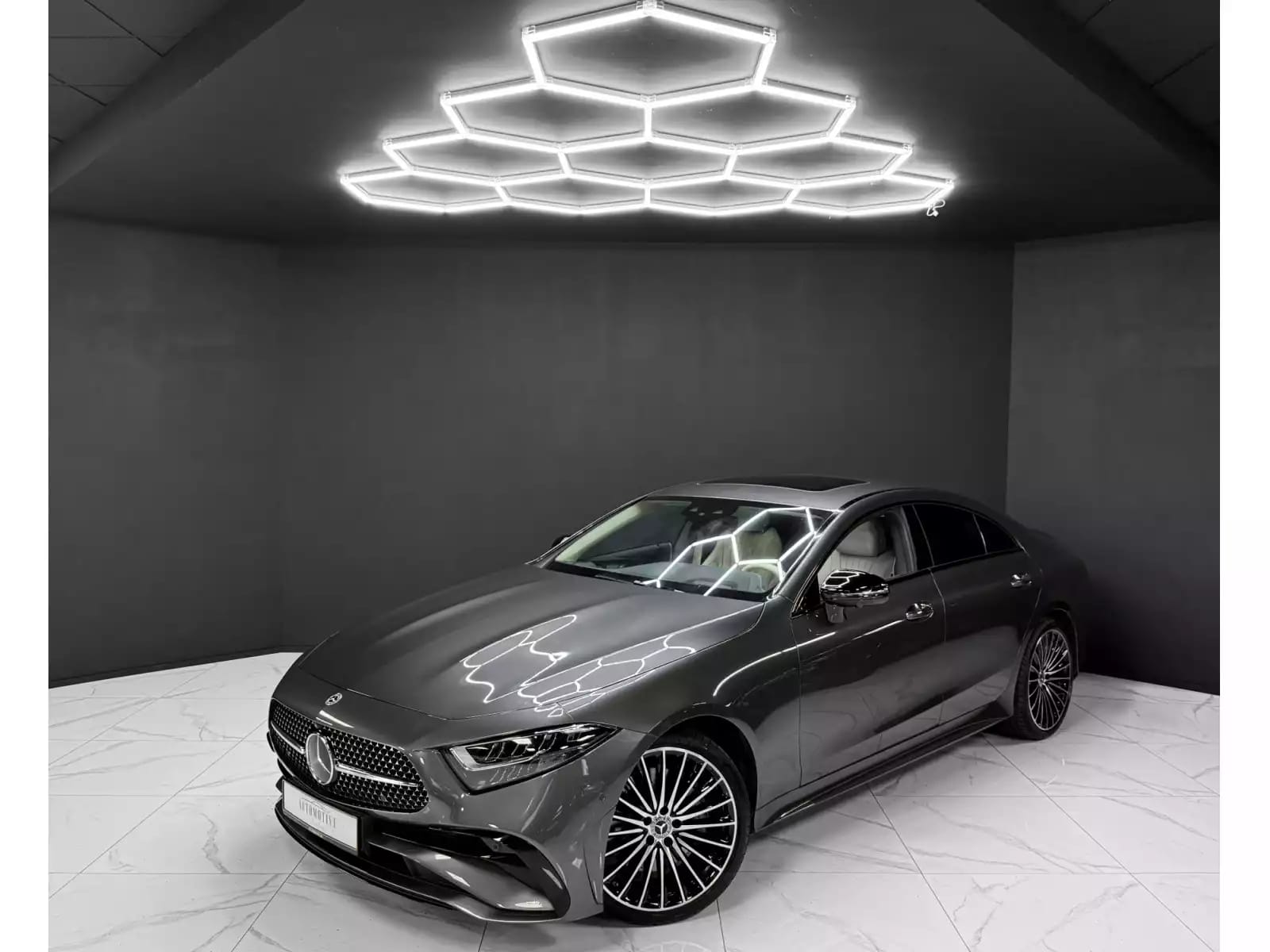 Mercedes-Benz CLS 450 4MATIC / AMG / 360° / BURM. / DISTRO. - Photo 1