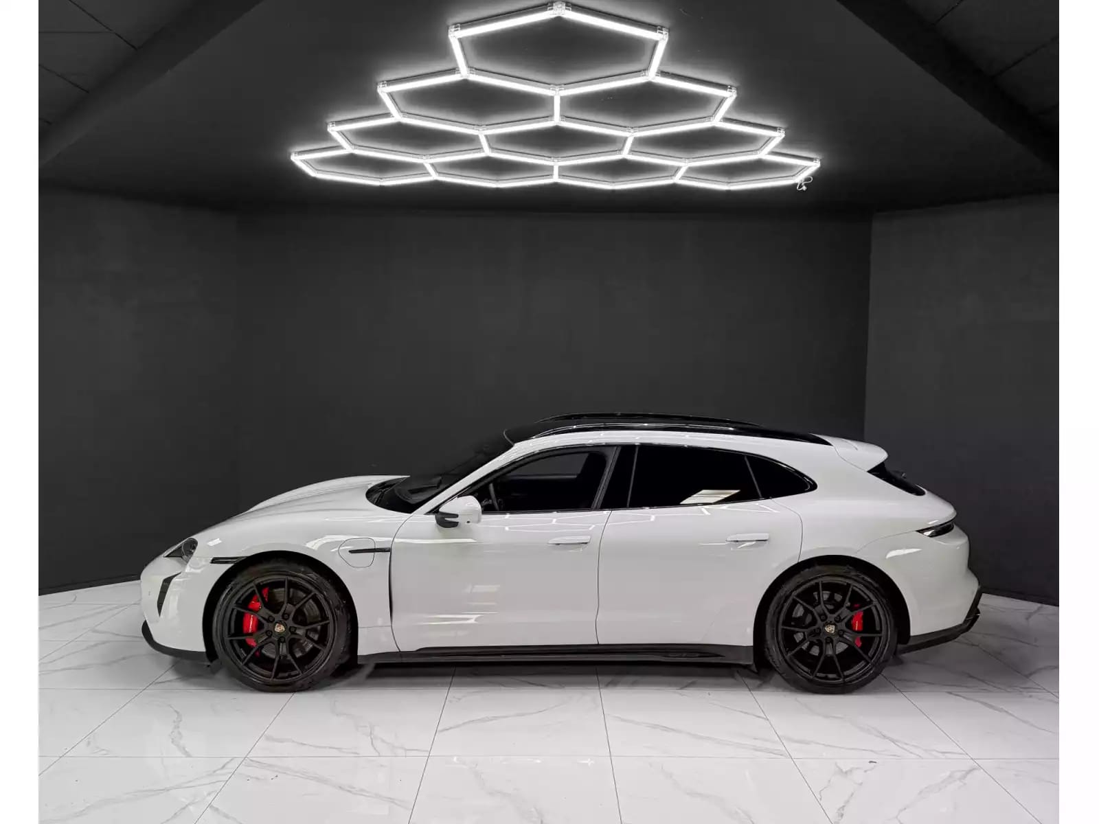 Porsche Taycan GTS Sport Turismo / PANO / PDLS + / LIFT / 360° - Photo 1