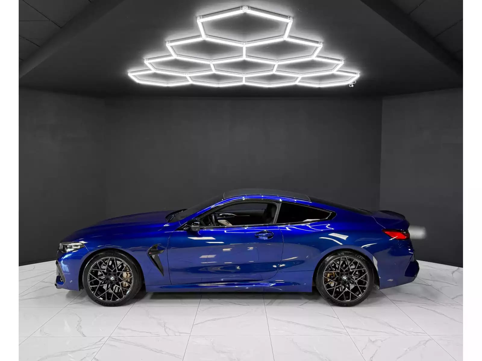 BMW M8 Competition xDrive Coupe - Photo 1