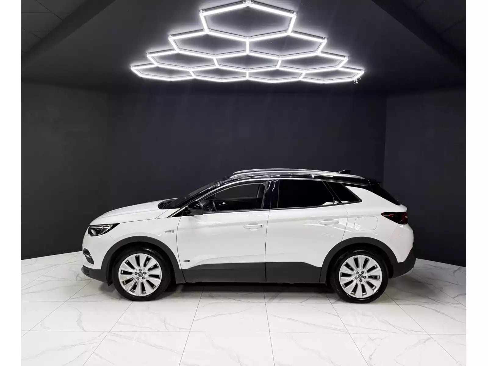 Opel Grandland X Hybrid4 300 - Photo 1