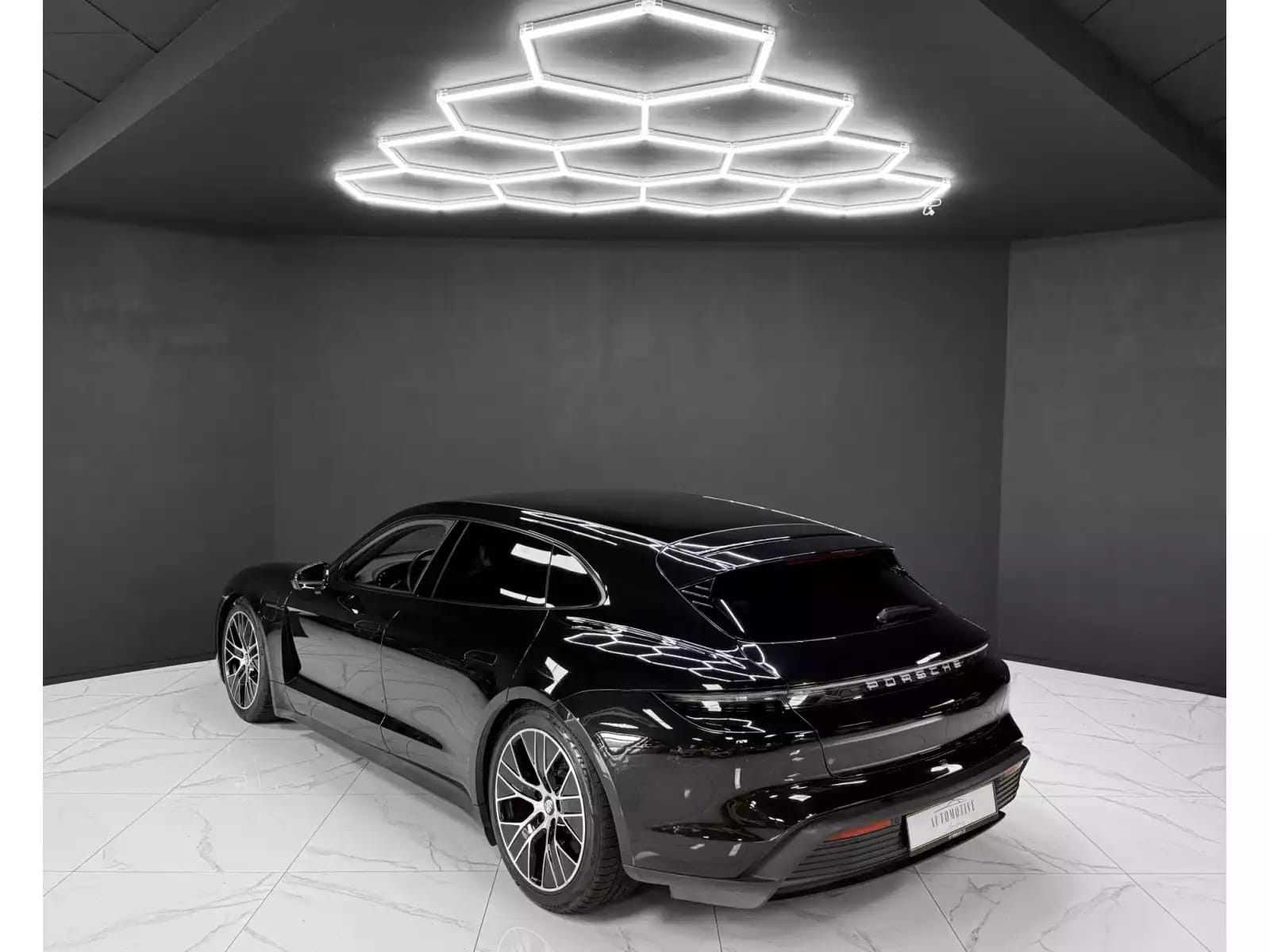 Porsche Taycan Sport Turismo / PERFORMANCE / PANO / PDLS + / 360° - Photo 1