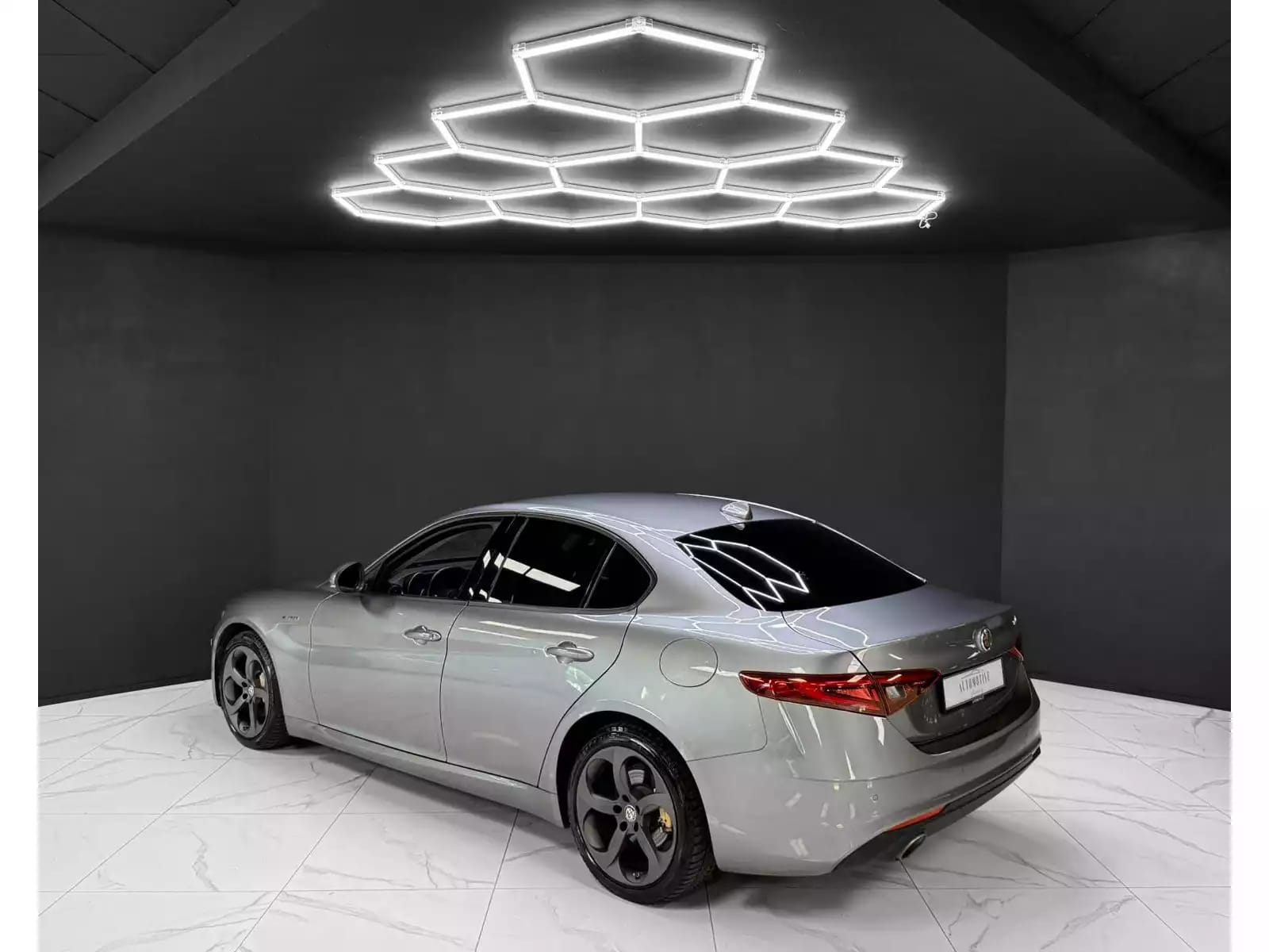 Alfa Romeo Giulia 2.0 Turbo AT8 Super - Photo 1