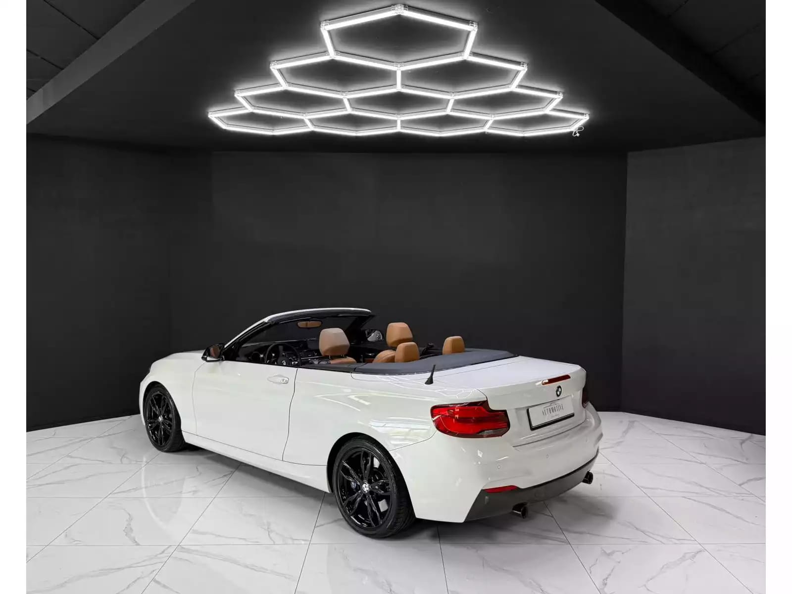 BMW M2 M240i xDrive Cabriolet - Photo 1