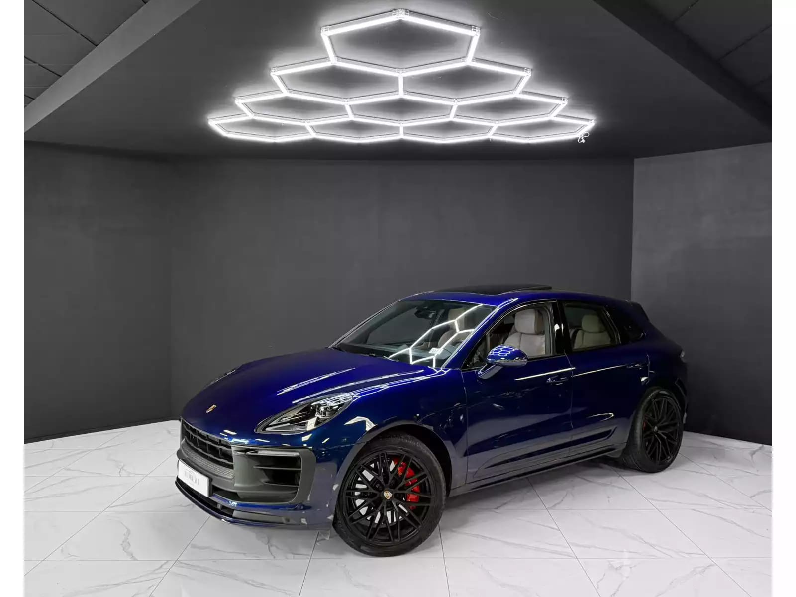 Porsche Macan III GTS - Photo 1
