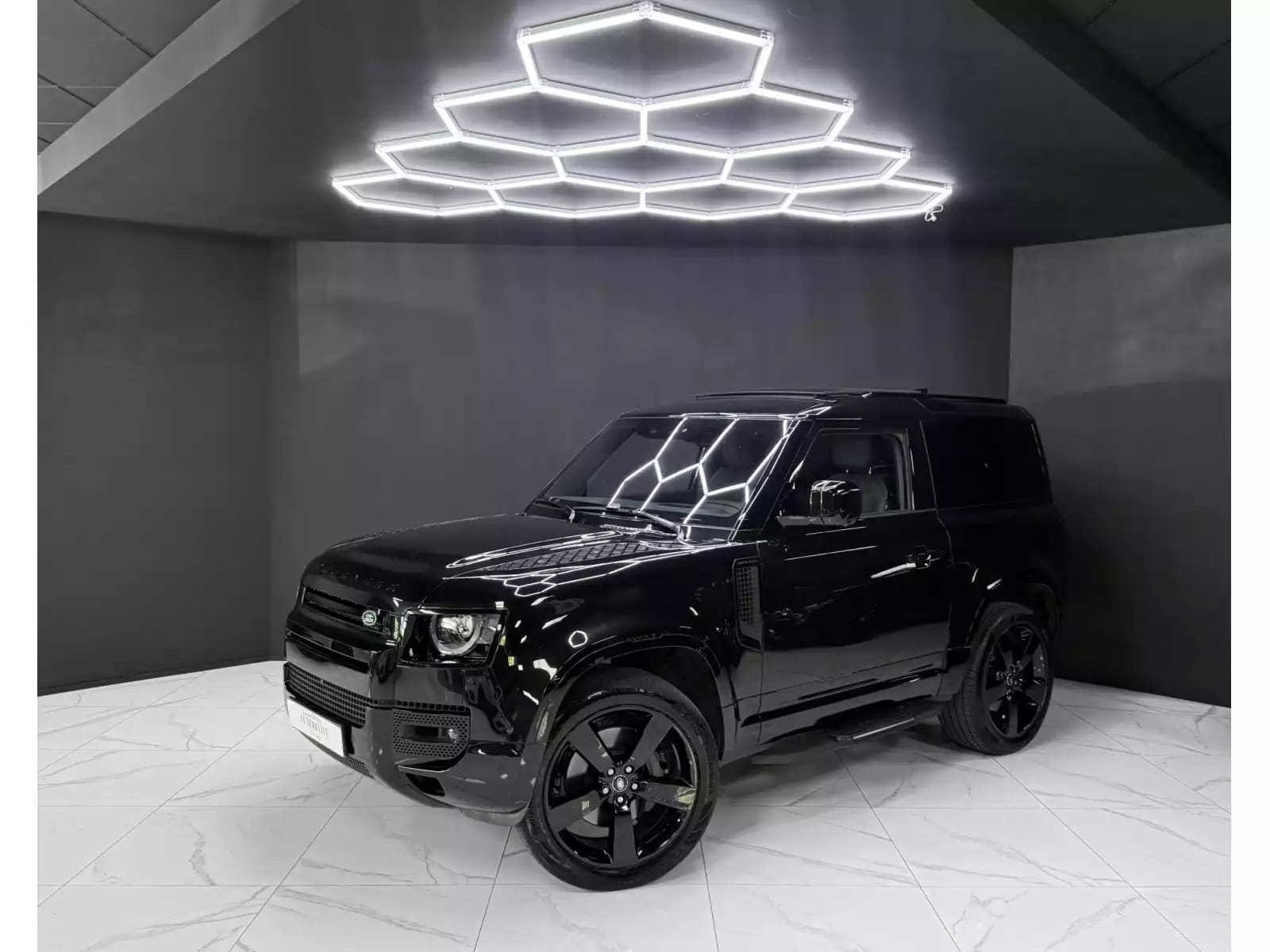 Land Rover Defender 90 AWD V8 WARRANTY 2029 - Photo 1