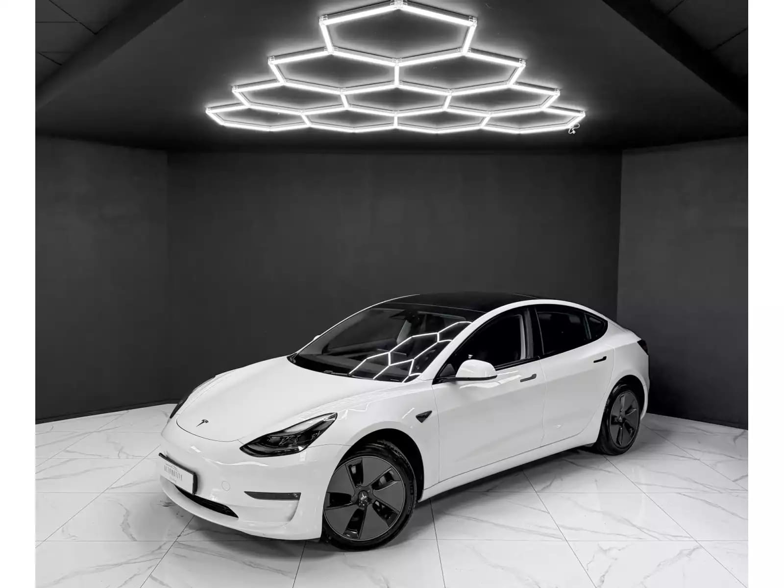 Tesla Model 3 Long Range RWD - Photo 1