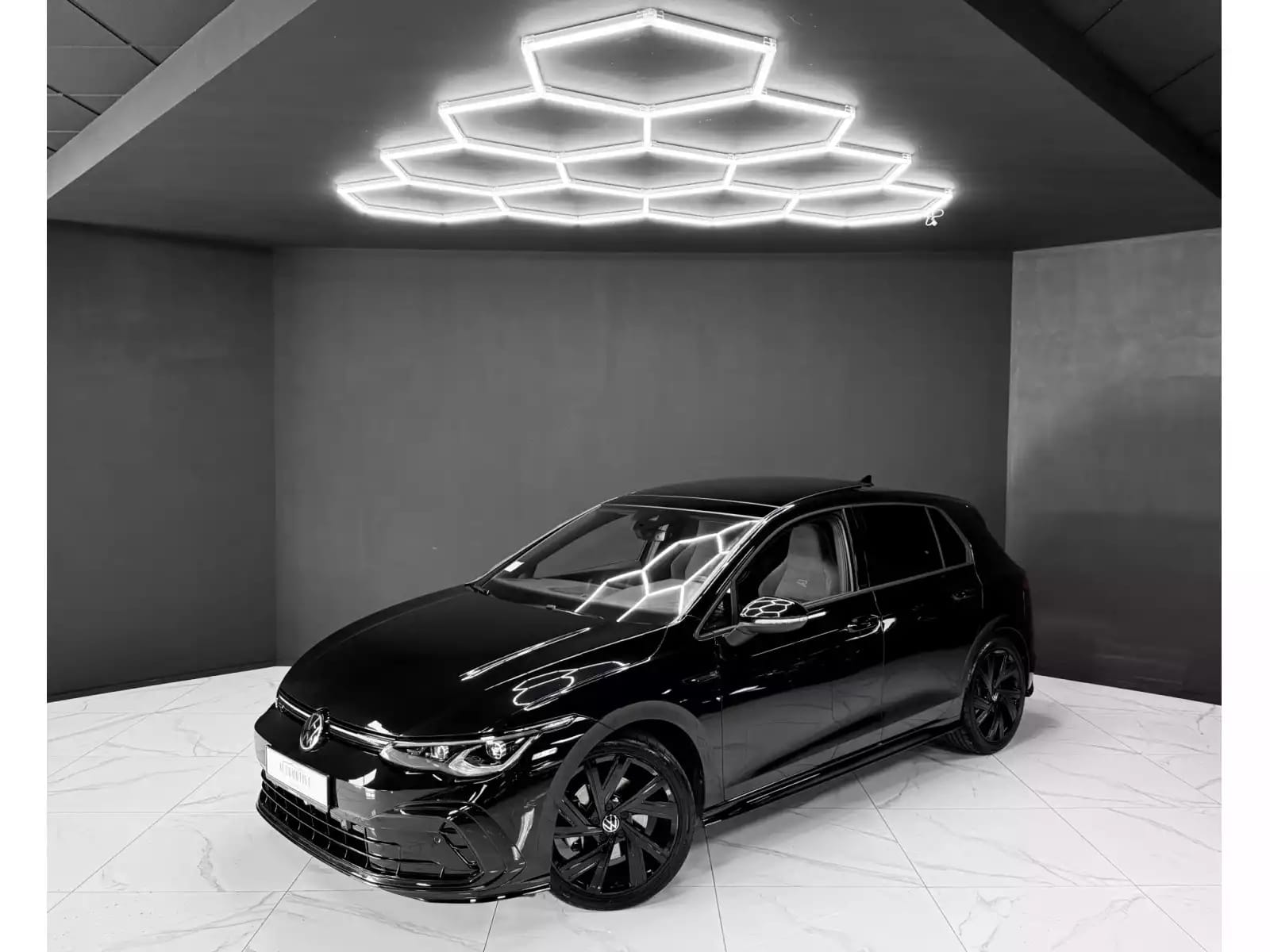 Volkswagen Golf VIII 2.0 R Line 4MOTION - Photo 1