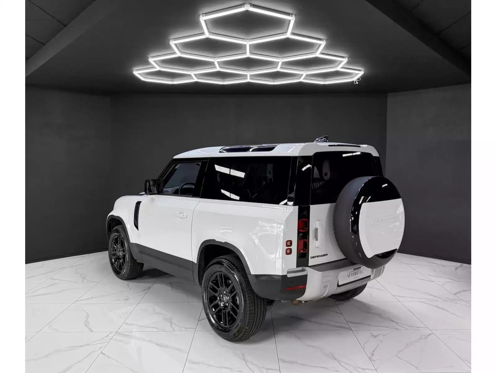 Land Rover Defender 90 D200 S WARRANTY 2030 - Photo 1