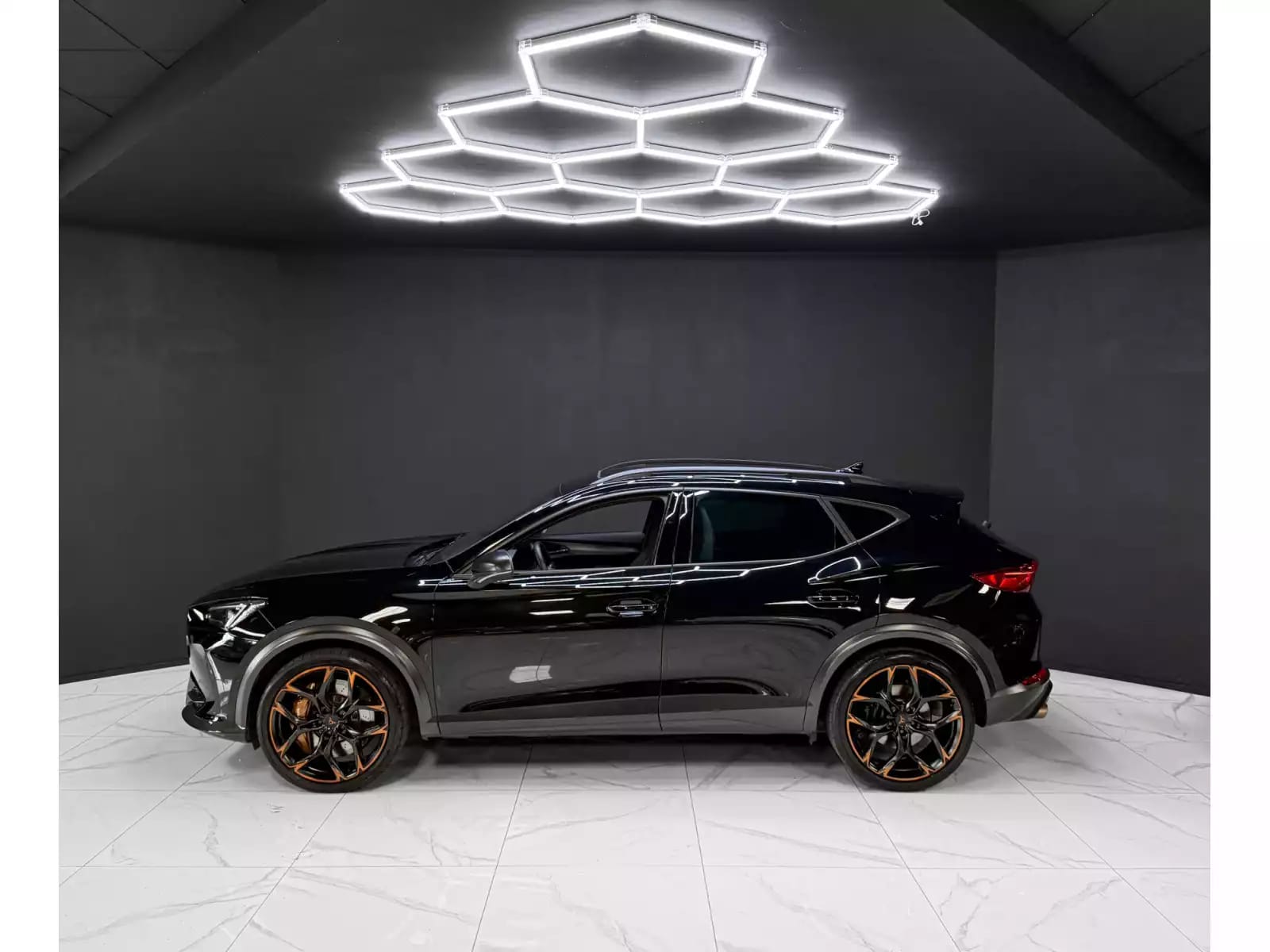 Cupra Formentor VZ5 2.5 TSI DSG 4Drive Cupra / MATRIX / PANO / 360° - Photo 1