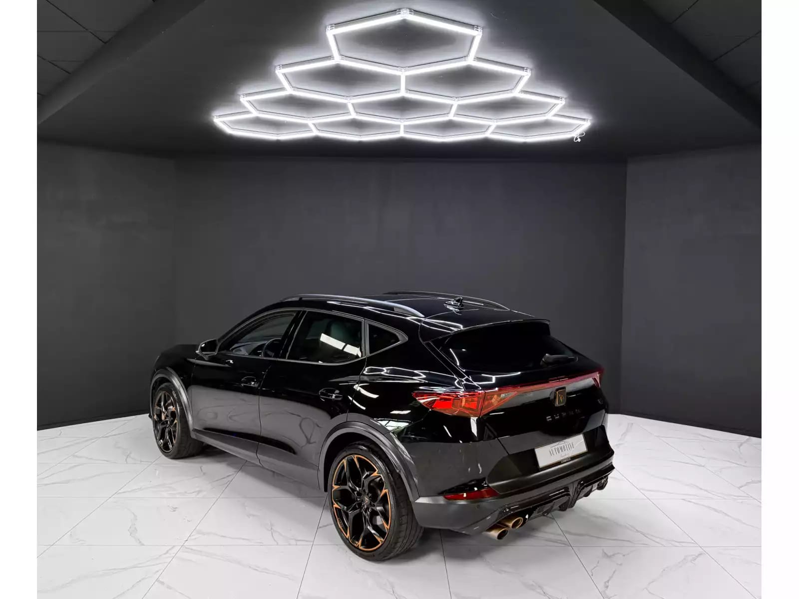 Cupra Formentor VZ5 2.5 TSI DSG 4Drive Cupra / MATRIX / PANO / 360° - Photo 1