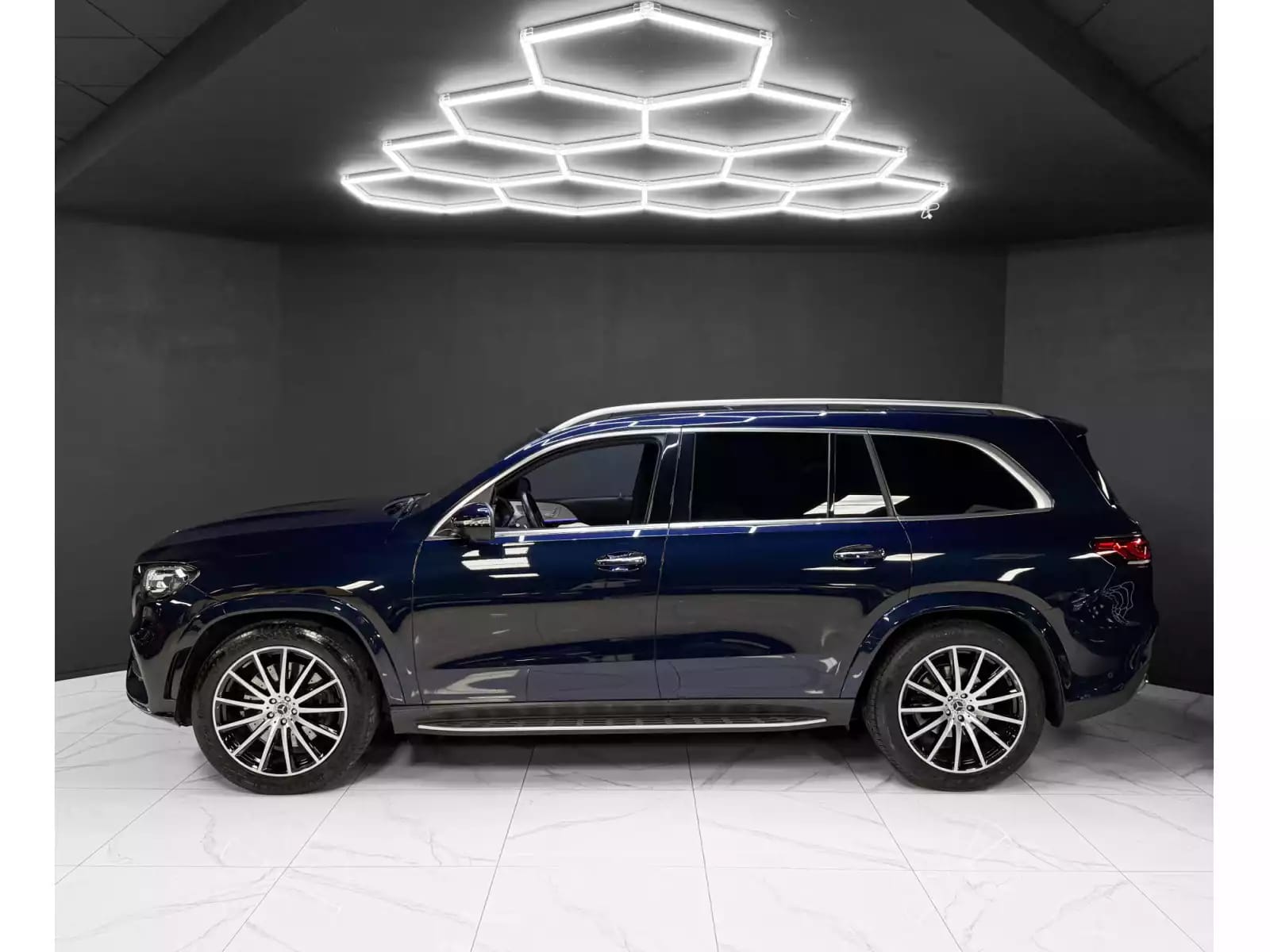 Mercedes-Benz GLS 400 d AMG Line 7 seats FULL - Photo 1