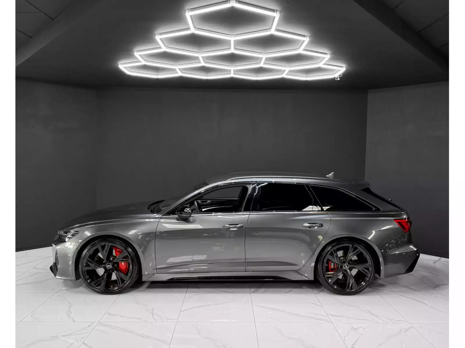 Audi RS6 Avant 4.0 V8 TFSI - Photo 1