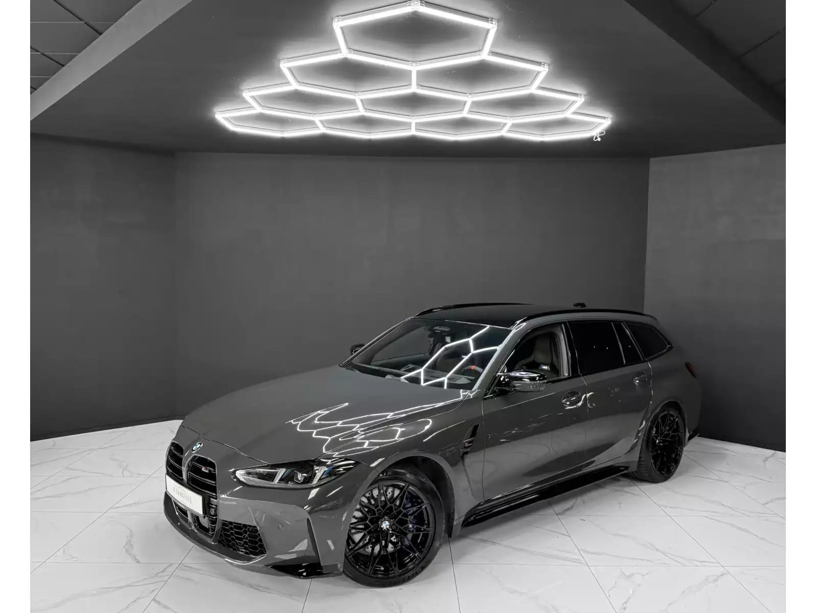 BMW M3 COMPETITION LCI TOURING - Photo 1